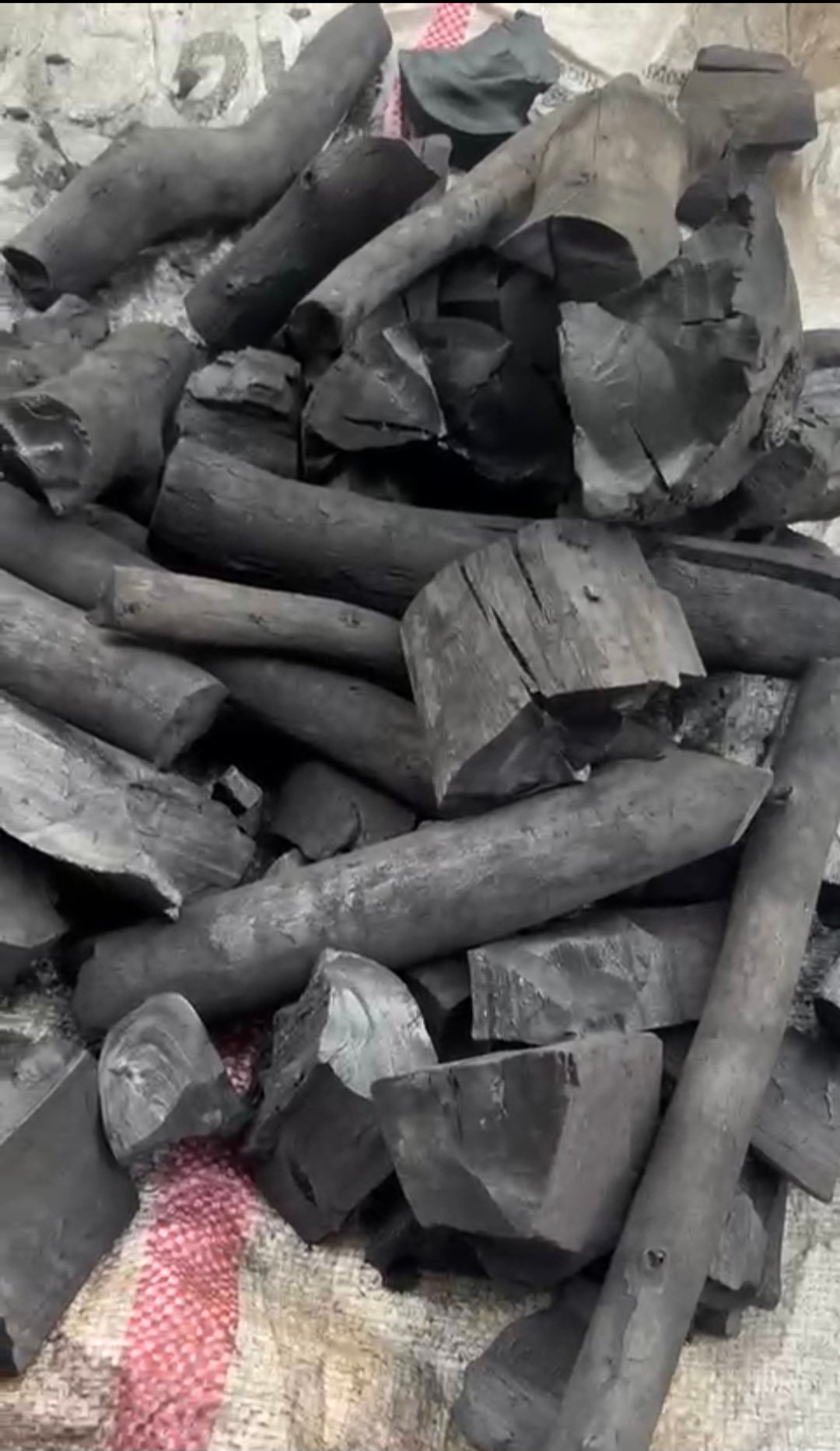 Premium Lump Hardwood Charcoal