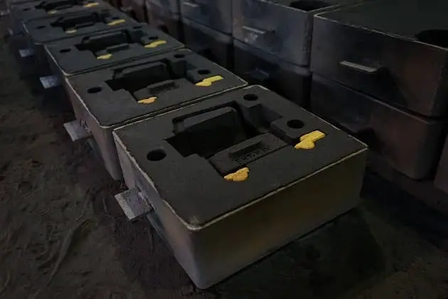 Hydraulic Blocks - Manifolds and Pressure Pump housing parts. Automotive Parts – Gear box Housing , Engine Blocks , Cylinder heads , Transmission Box Etc. Heavy Machinery & Tractor Trailing parts. Rail-Train & Fright cars Components.