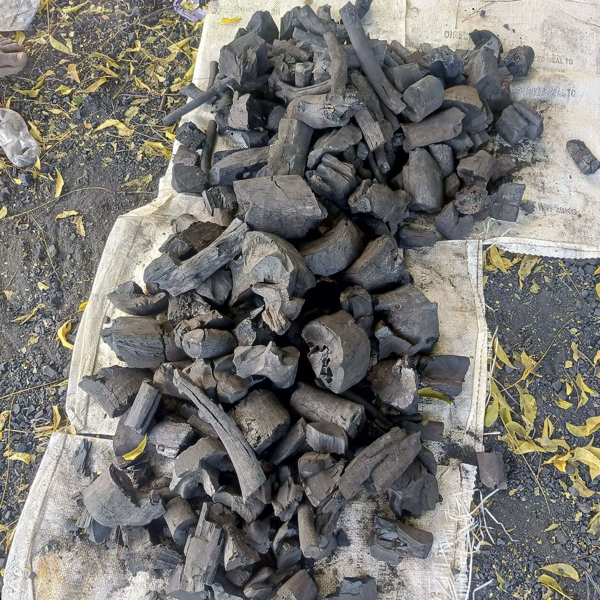 Non-Sparkling Wood Charcoal